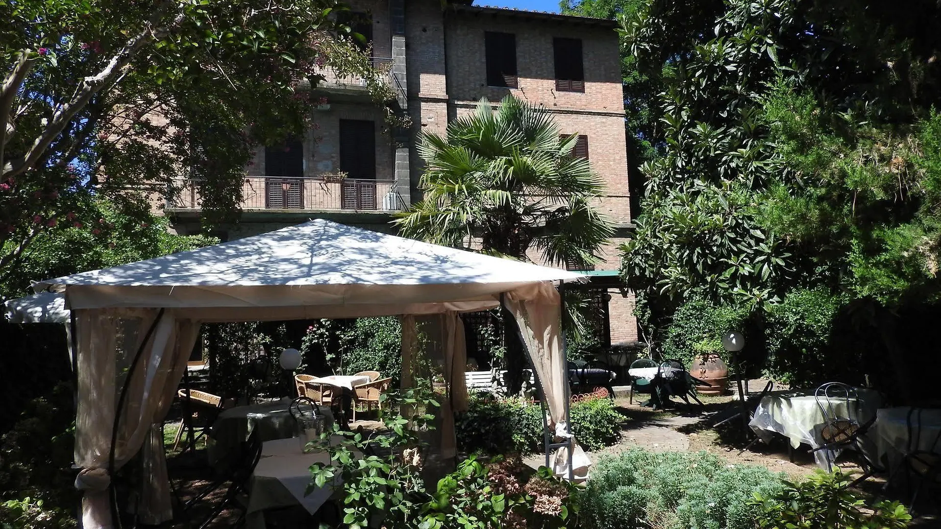 Hotel Moderno Siena Italië