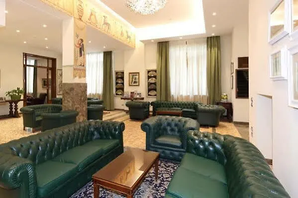 Hotel Moderno Siena 3*,